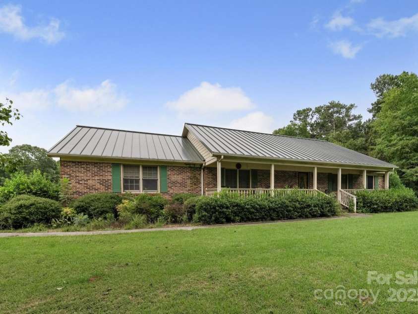 2150 Kingsburry Road, York, SC 29745.  MLS# CAR4291228, YatesRealty ID 33640. 