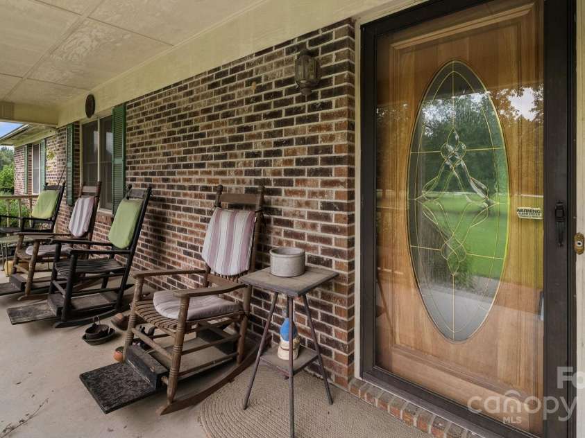 2150 Kingsburry Road, York, SC 29745.  MLS# CAR4291228, YatesRealty ID 33640. 