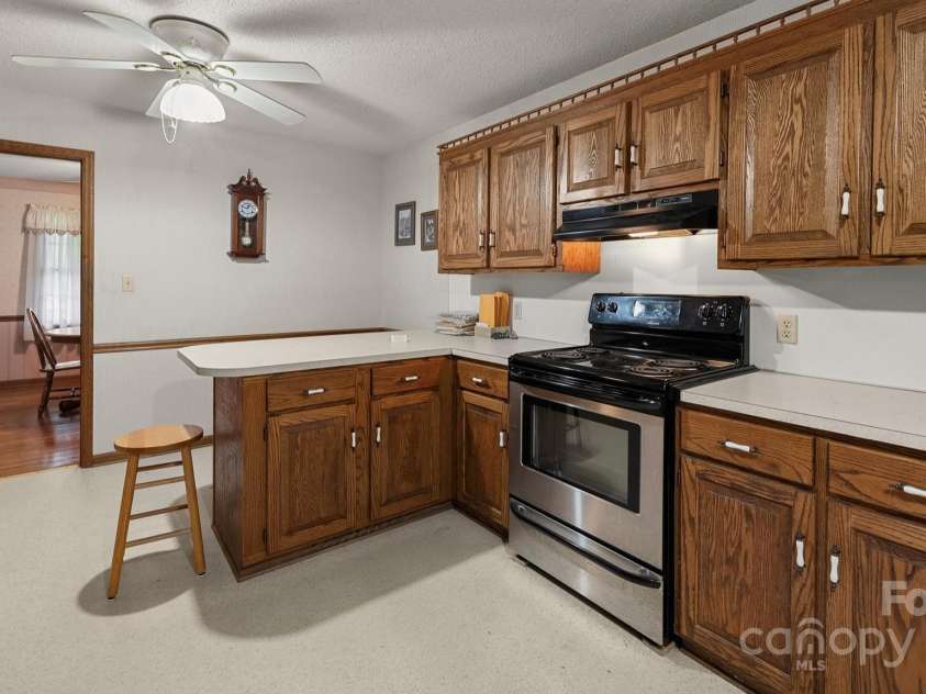 2150 Kingsburry Road, York, SC 29745.  MLS# CAR4291228, YatesRealty ID 33640. 