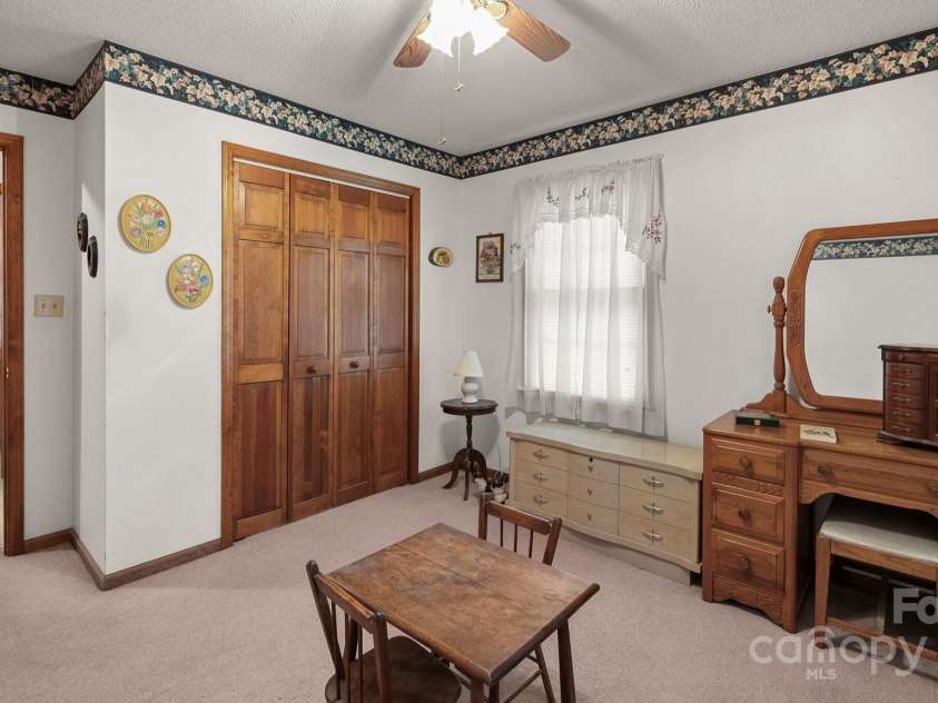 2150 Kingsburry Road, York, SC 29745.  MLS# CAR4291228, YatesRealty ID 33640. 