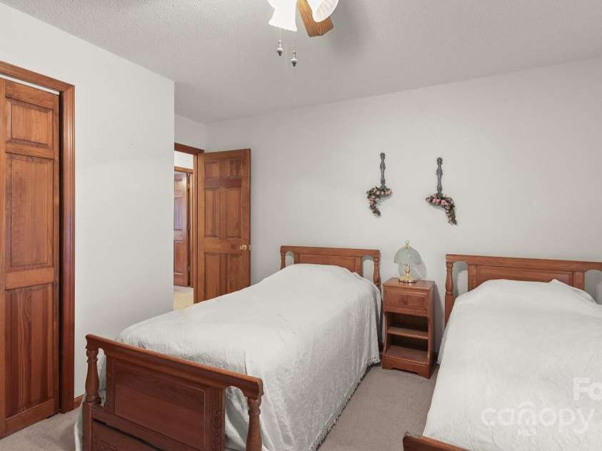 2150 Kingsburry Road, York, SC 29745.  MLS# CAR4291228, YatesRealty ID 33640. 