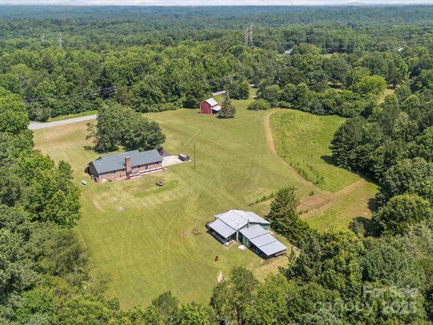 2150 Kingsburry Road, York, SC 29745.  MLS# CAR4291228, YatesRealty ID 33640. 