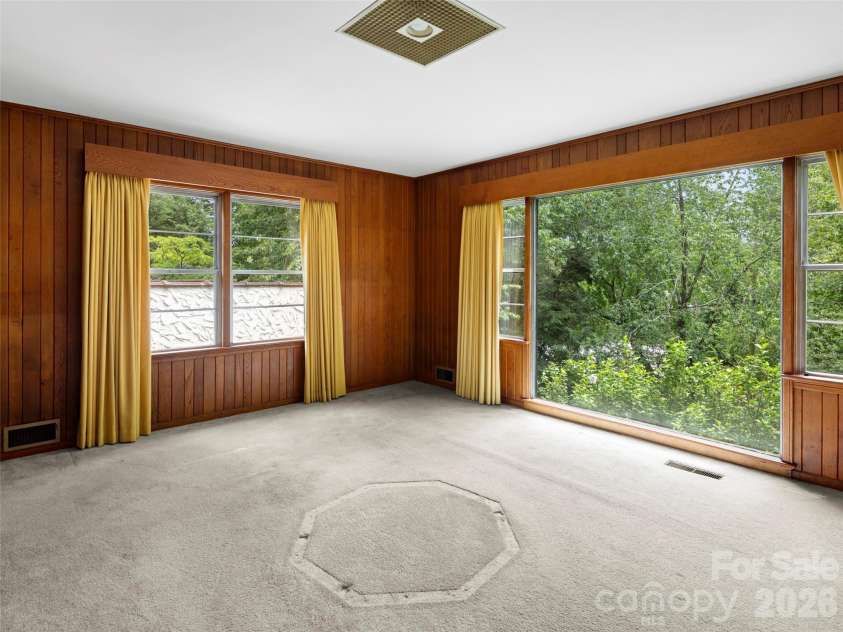 5 Normandy Road, Asheville, NC 28803.  MLS# CAR4397239, YatesRealty ID 33640. 
