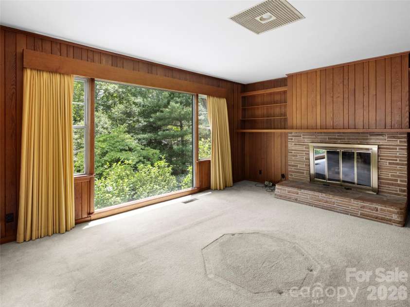 5 Normandy Road, Asheville, NC 28803.  MLS# CAR4397239, YatesRealty ID 33640. 