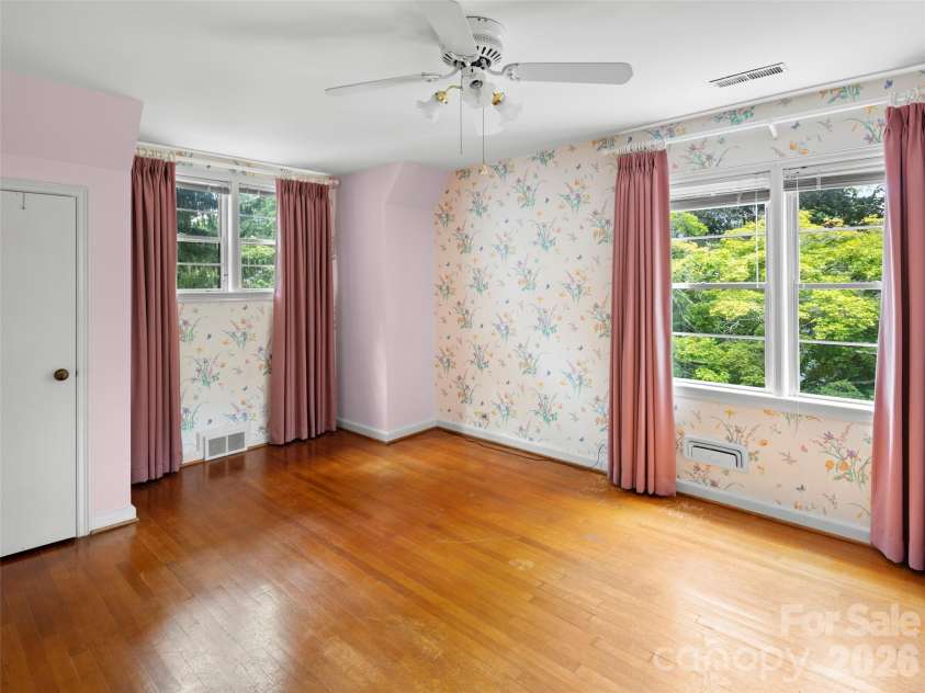 5 Normandy Road, Asheville, NC 28803.  MLS# CAR4397239, YatesRealty ID 33640. 