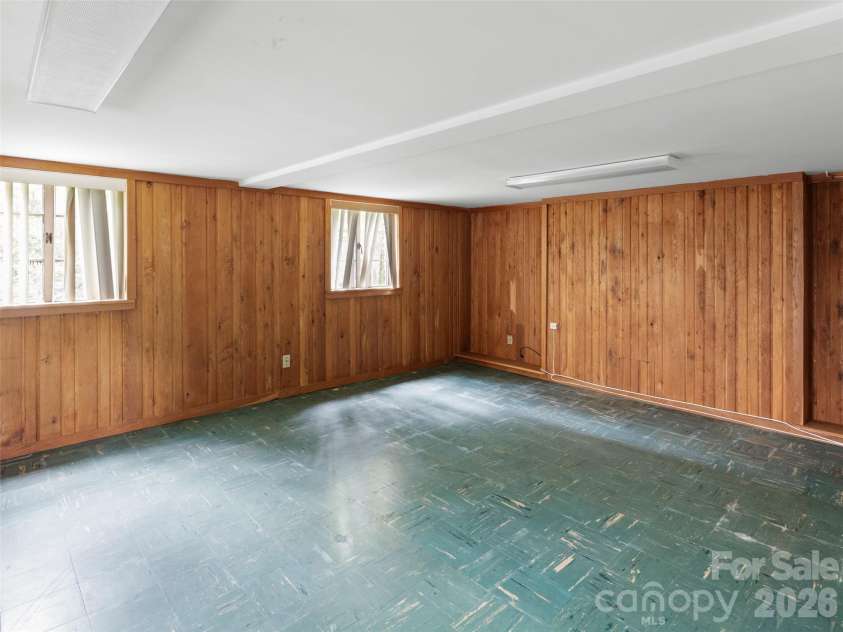 5 Normandy Road, Asheville, NC 28803.  MLS# CAR4397239, YatesRealty ID 33640. 