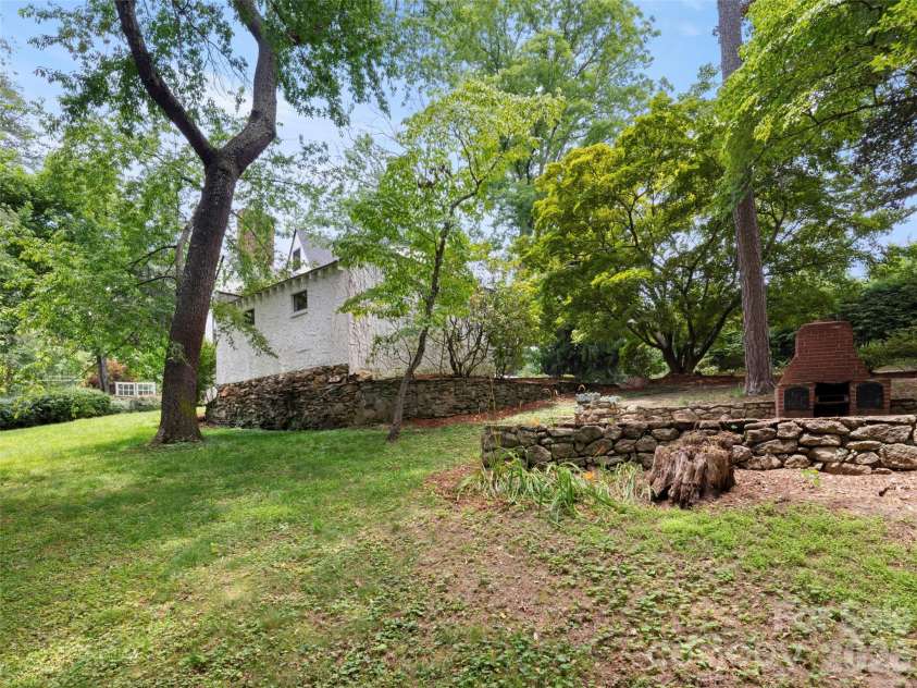 5 Normandy Road, Asheville, NC 28803.  MLS# CAR4397239, YatesRealty ID 33640. 