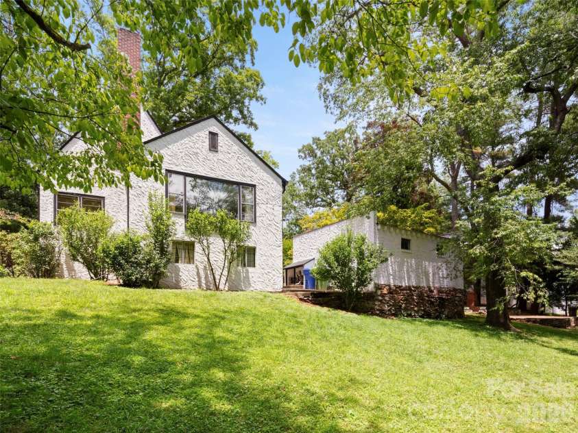 5 Normandy Road, Asheville, NC 28803.  MLS# CAR4397239, YatesRealty ID 33640. 