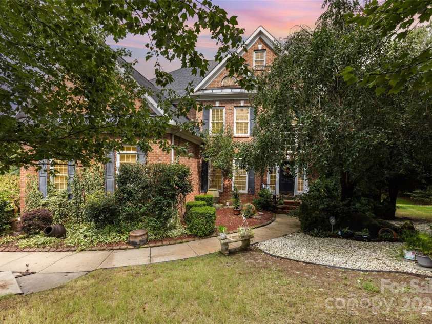 952 Hickory Stick Drive, Fort Mill, SC 29715.  MLS# CAR4288390, YatesRealty ID 33641. 