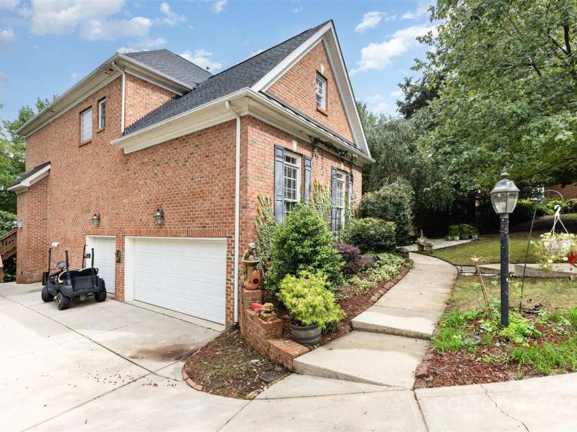 952 Hickory Stick Drive, Fort Mill, SC 29715.  MLS# CAR4288390, YatesRealty ID 33641. 