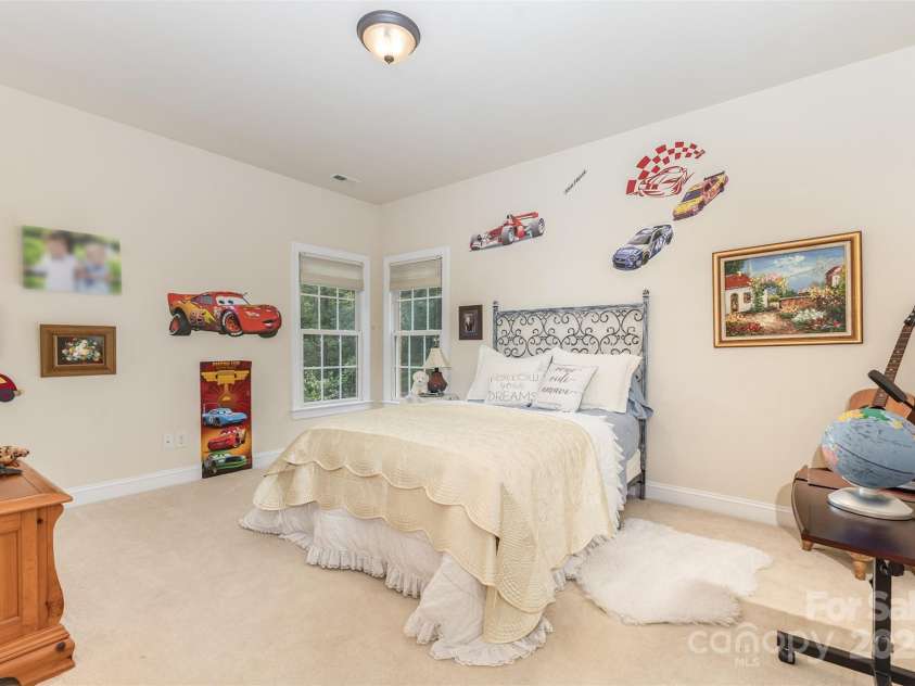 952 Hickory Stick Drive, Fort Mill, SC 29715.  MLS# CAR4288390, YatesRealty ID 33641. 
