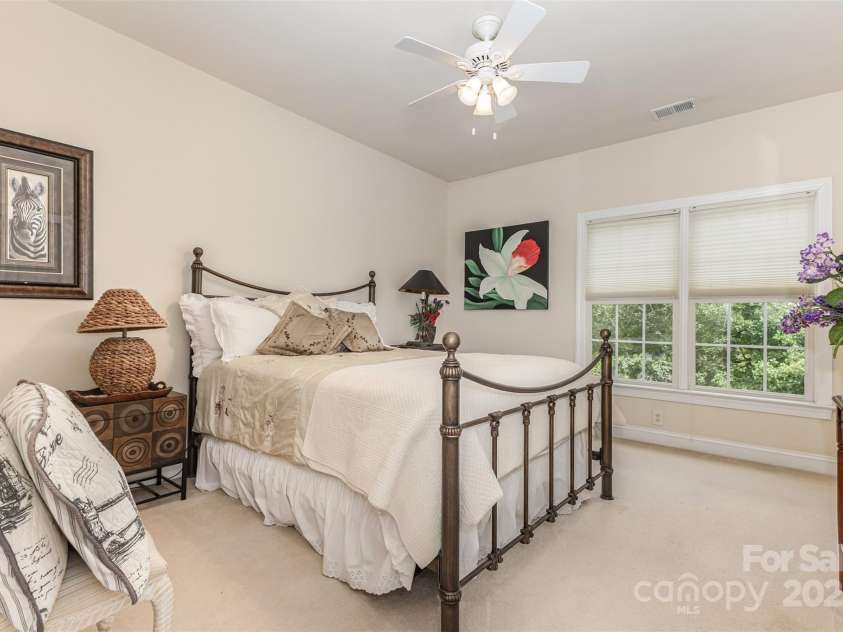952 Hickory Stick Drive, Fort Mill, SC 29715.  MLS# CAR4288390, YatesRealty ID 33641. 