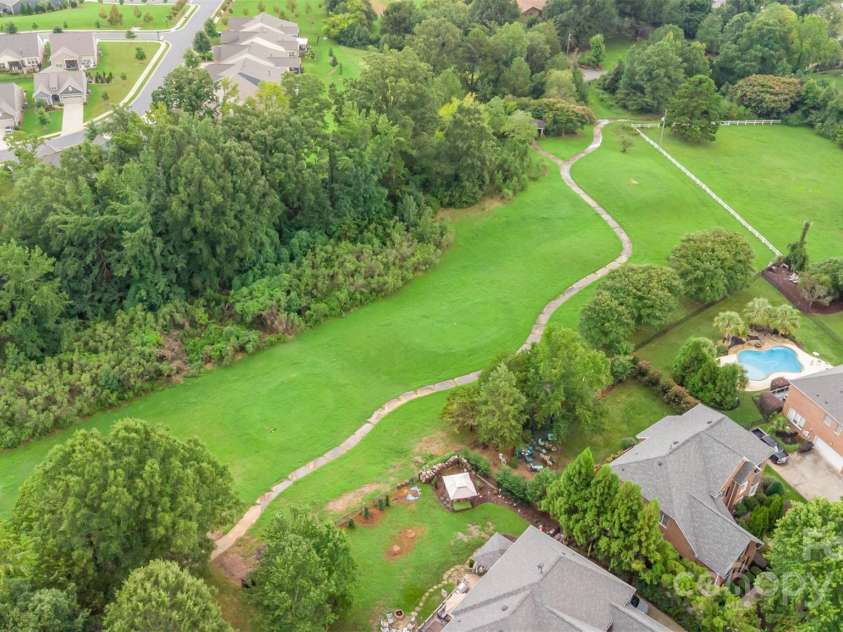 952 Hickory Stick Drive, Fort Mill, SC 29715.  MLS# CAR4288390, YatesRealty ID 33641. 