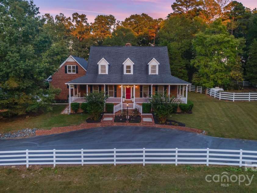406 Duck Creek Lane, Indian Trail, NC 28079.  MLS# CAR4292880, YatesRealty ID 33642. 