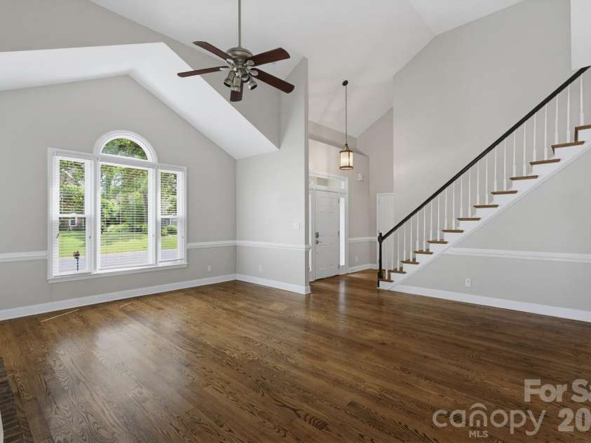 6632 Elmstone Drive, Charlotte, NC 28277.  MLS# CAR4397020, YatesRealty ID 33642. 