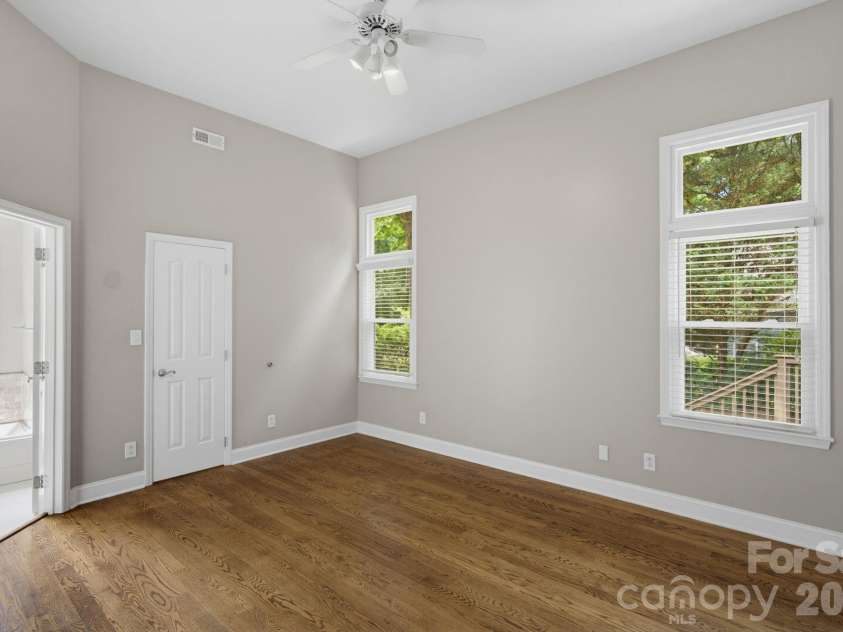 6632 Elmstone Drive, Charlotte, NC 28277.  MLS# CAR4397020, YatesRealty ID 33642. 