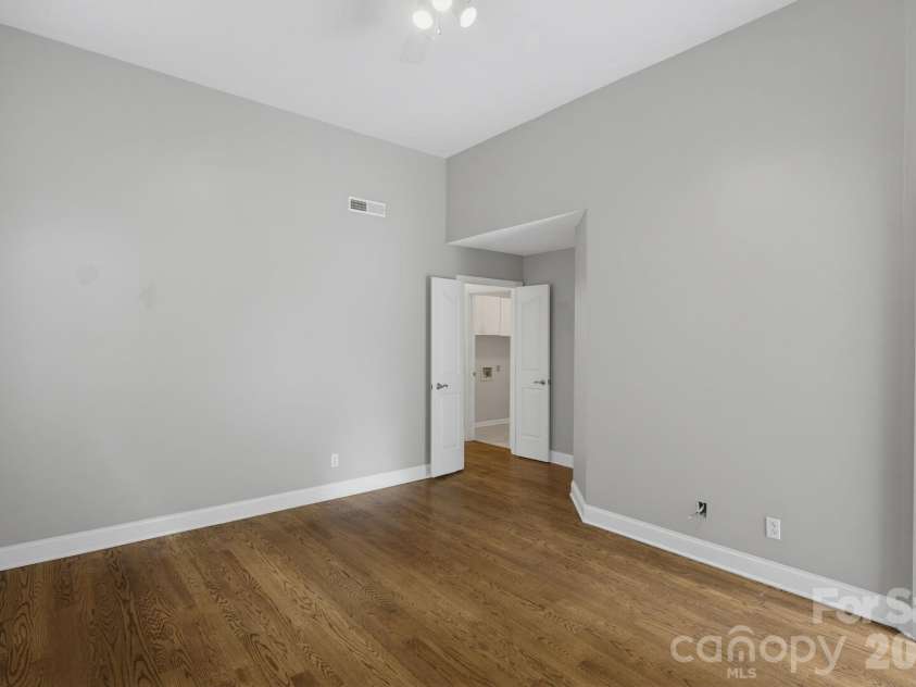 6632 Elmstone Drive, Charlotte, NC 28277.  MLS# CAR4397020, YatesRealty ID 33642. 