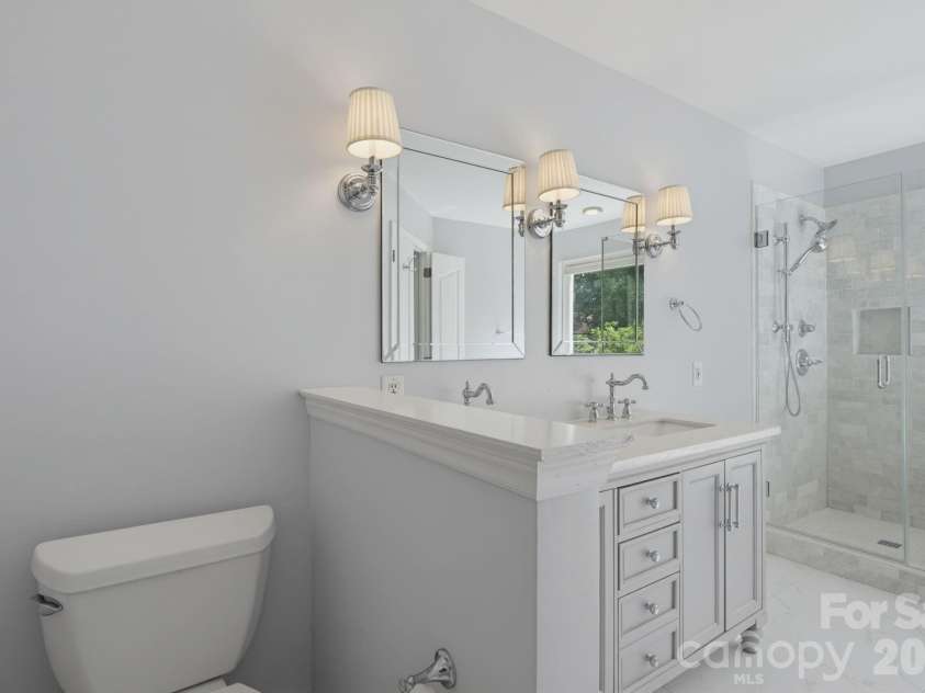6632 Elmstone Drive, Charlotte, NC 28277.  MLS# CAR4397020, YatesRealty ID 33642. 