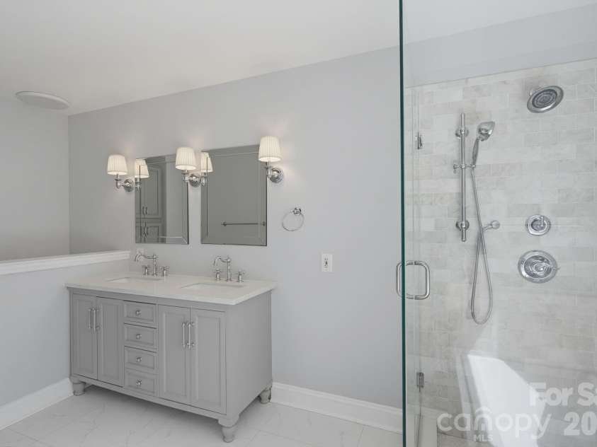 6632 Elmstone Drive, Charlotte, NC 28277.  MLS# CAR4397020, YatesRealty ID 33642. 