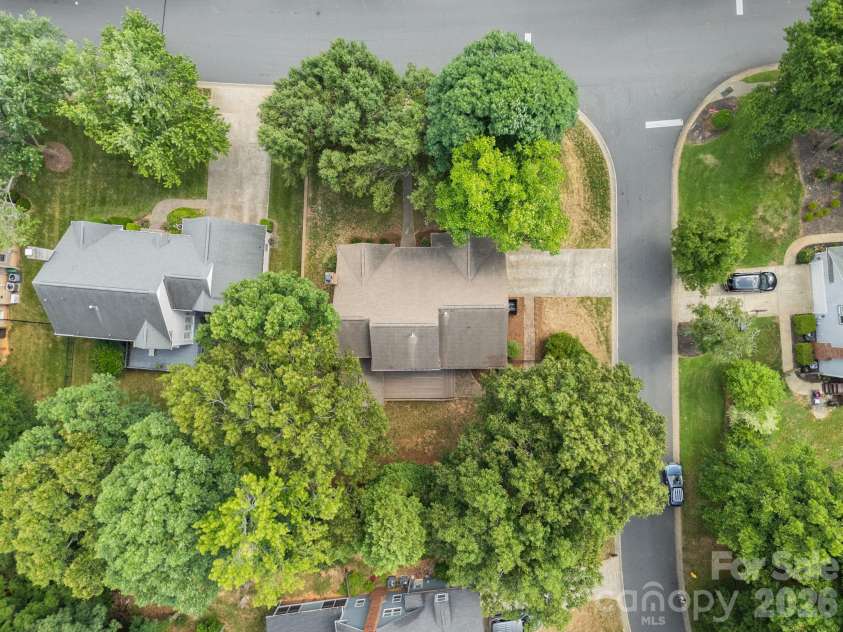 6632 Elmstone Drive, Charlotte, NC 28277.  MLS# CAR4397020, YatesRealty ID 33642. 