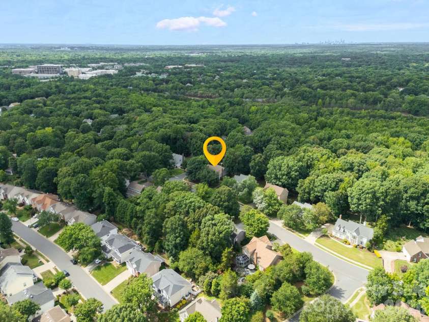 6632 Elmstone Drive, Charlotte, NC 28277.  MLS# CAR4397020, YatesRealty ID 33642. 