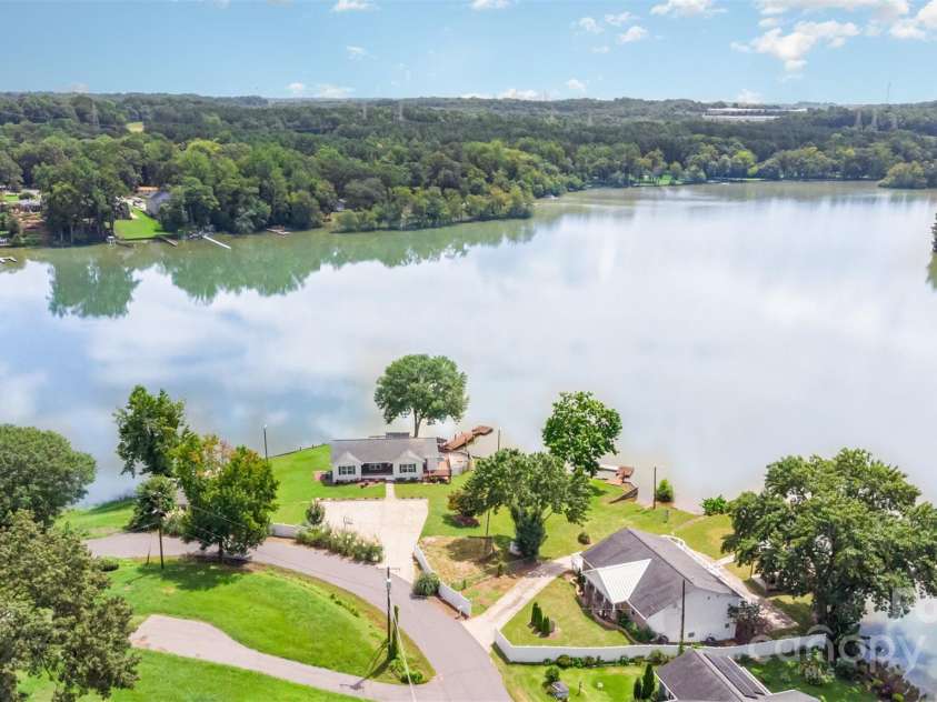 230 River Loop Road, Belmont, NC 28012.  MLS# CAR4293195, YatesRealty ID 33643. 