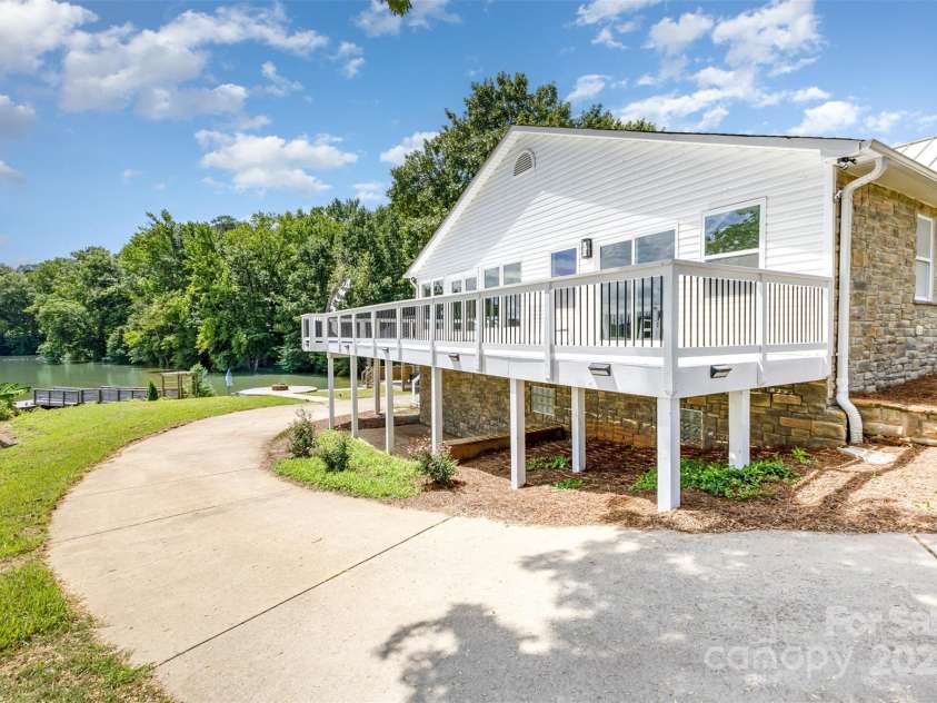 230 River Loop Road, Belmont, NC 28012.  MLS# CAR4293195, YatesRealty ID 33643. 