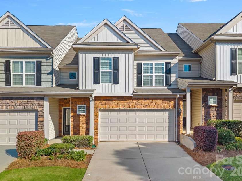 1809 Royal Gorge Avenue, Charlotte, NC 28210.  MLS# CAR4394316, YatesRealty ID 33644. 
