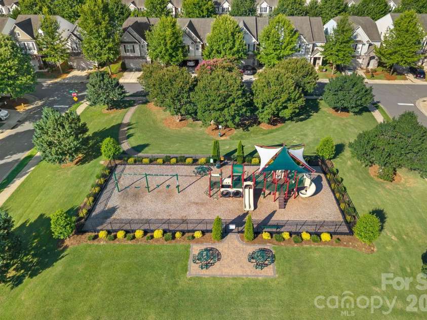 1809 Royal Gorge Avenue, Charlotte, NC 28210.  MLS# CAR4394316, YatesRealty ID 33644. 