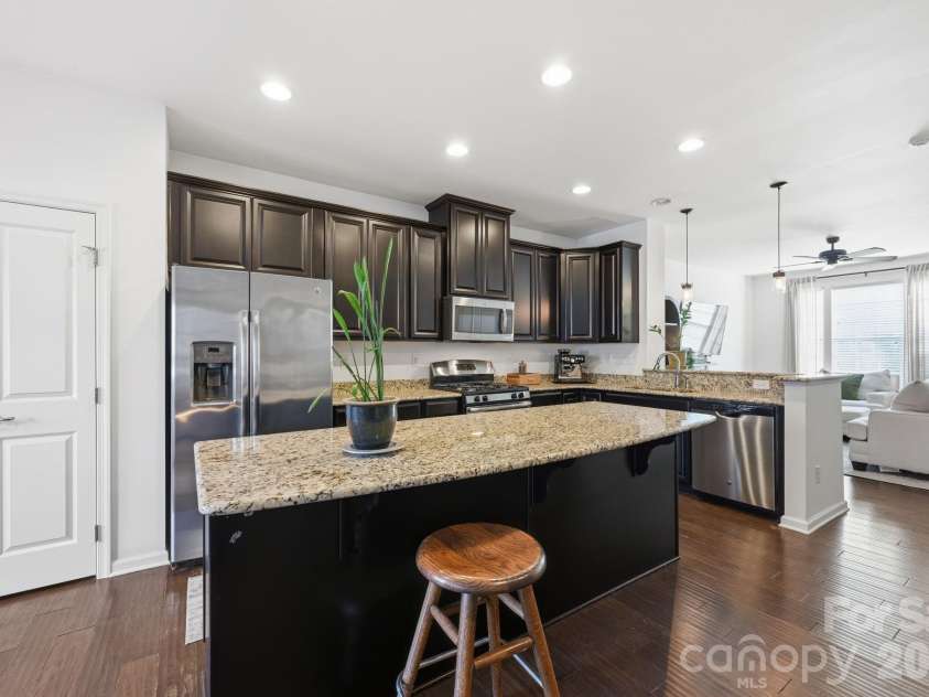 1353 Jacemans Way, Cornelius, NC 28031.  MLS# CAR4382389, YatesRealty ID 33645. Kitchen