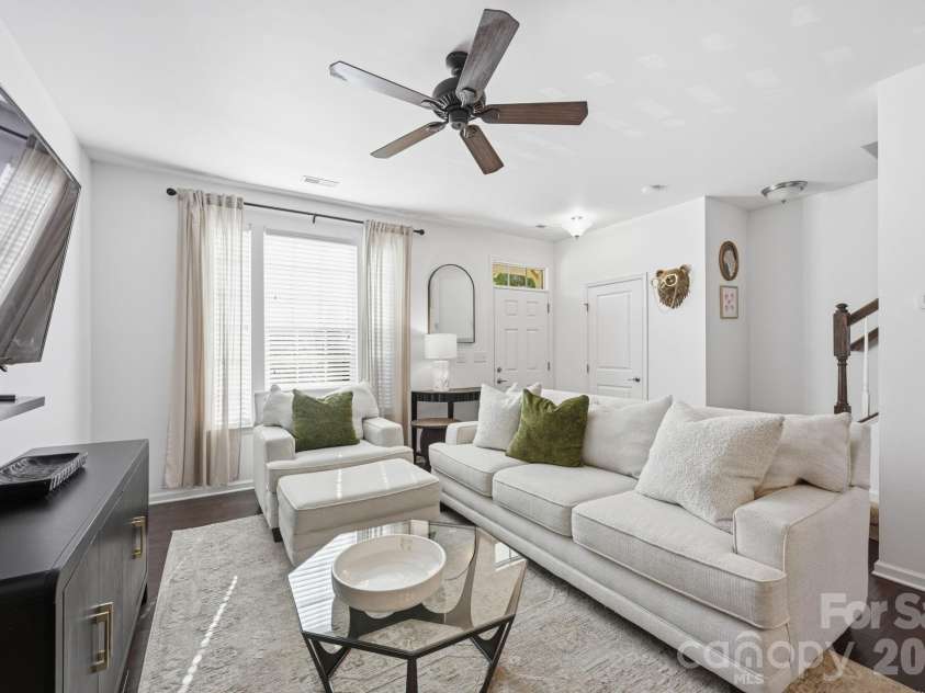 1353 Jacemans Way, Cornelius, NC 28031.  MLS# CAR4382389, YatesRealty ID 33645. Living Room