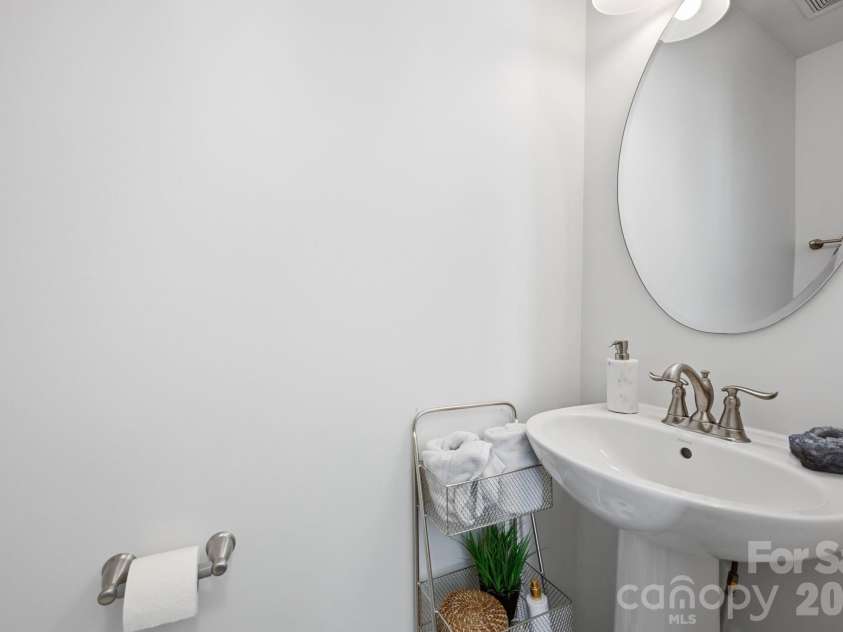 1353 Jacemans Way, Cornelius, NC 28031.  MLS# CAR4382389, YatesRealty ID 33645. Powder Room