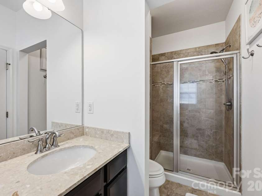 1353 Jacemans Way, Cornelius, NC 28031.  MLS# CAR4382389, YatesRealty ID 33645. Primary Bathroom