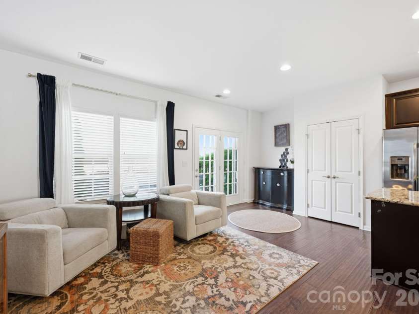 1353 Jacemans Way, Cornelius, NC 28031.  MLS# CAR4382389, YatesRealty ID 33645. Sitting Area