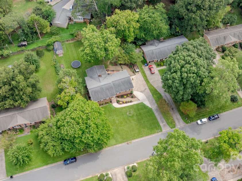 651 Heatherly Road, Mooresville, NC 28115.  MLS# CAR4289024, YatesRealty ID 33645. 