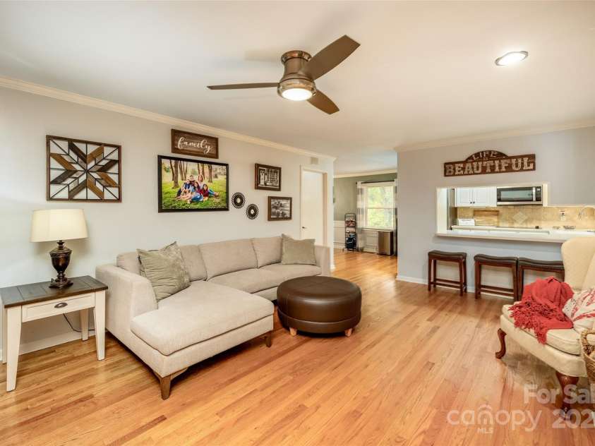 651 Heatherly Road, Mooresville, NC 28115.  MLS# CAR4289024, YatesRealty ID 33645. 