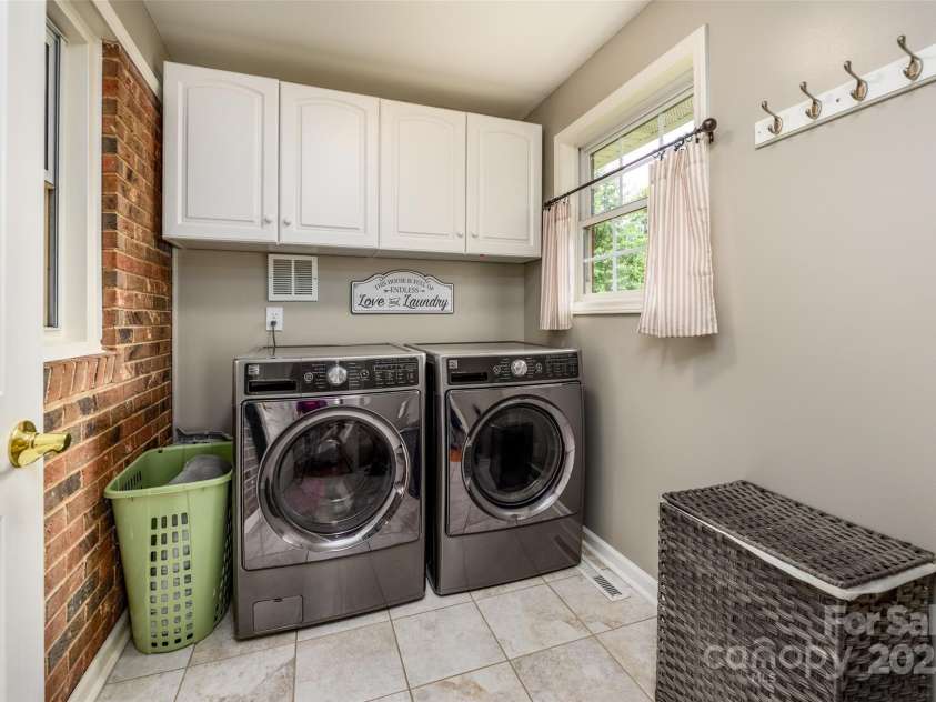 651 Heatherly Road, Mooresville, NC 28115.  MLS# CAR4289024, YatesRealty ID 33645. 