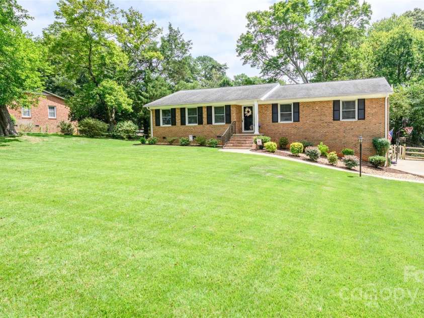 651 Heatherly Road, Mooresville, NC 28115.  MLS# CAR4289024, YatesRealty ID 33645. Beautiful lot!