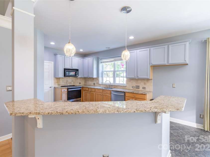 15712 Trenton Place Road, Huntersville, NC 28078.  MLS# CAR4292815, YatesRealty ID 33646. 