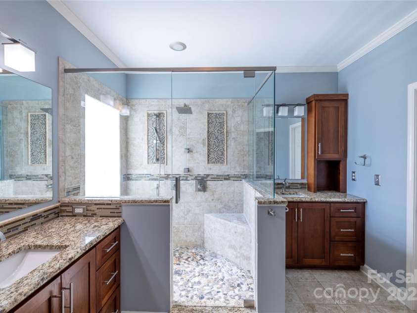 15712 Trenton Place Road, Huntersville, NC 28078.  MLS# CAR4292815, YatesRealty ID 33646. 
