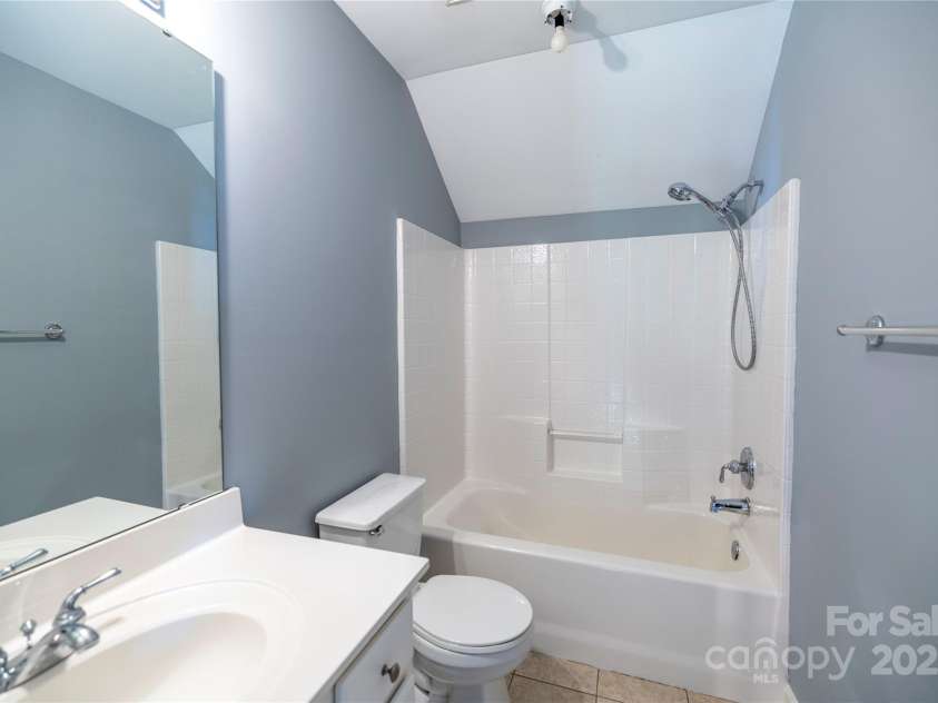 15712 Trenton Place Road, Huntersville, NC 28078.  MLS# CAR4292815, YatesRealty ID 33646. 