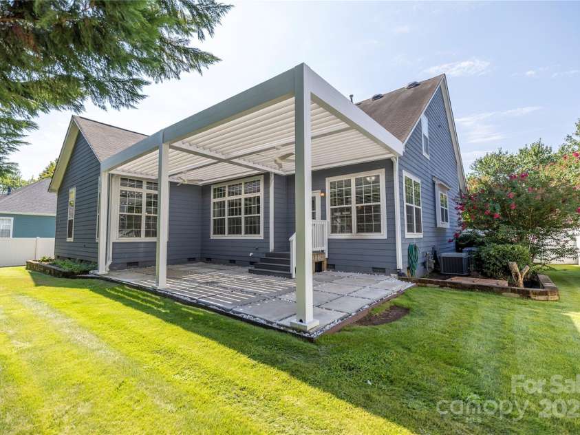 15712 Trenton Place Road, Huntersville, NC 28078.  MLS# CAR4292815, YatesRealty ID 33646. 