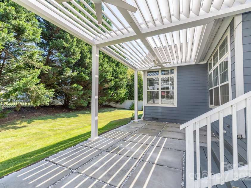 15712 Trenton Place Road, Huntersville, NC 28078.  MLS# CAR4292815, YatesRealty ID 33646. 