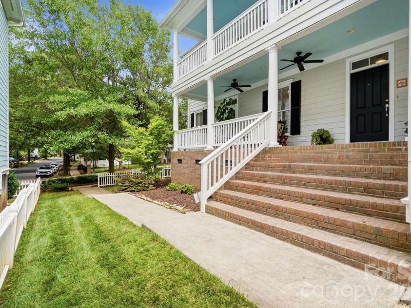 716 Shady Grove Crossing, Fort Mill, SC 29708.  MLS# CAR4395468, YatesRealty ID 33647. 