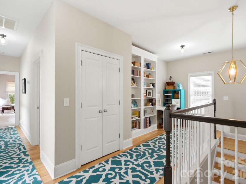 716 Shady Grove Crossing, Fort Mill, SC 29708.  MLS# CAR4395468, YatesRealty ID 33647. 