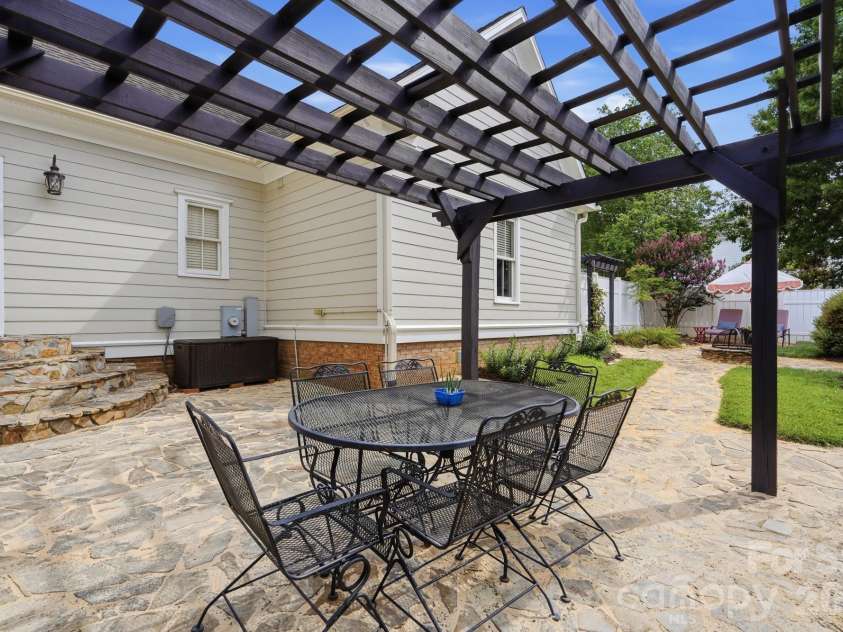 716 Shady Grove Crossing, Fort Mill, SC 29708.  MLS# CAR4395468, YatesRealty ID 33647. 