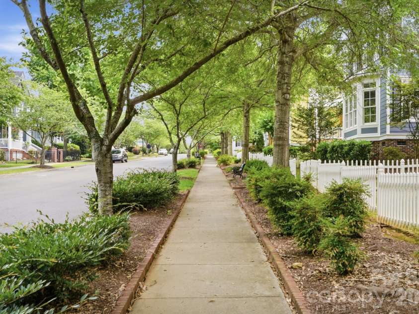716 Shady Grove Crossing, Fort Mill, SC 29708.  MLS# CAR4395468, YatesRealty ID 33647. 
