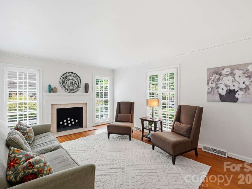3635 Severn Avenue, Charlotte, NC 28210.  MLS# CAR4394133, YatesRealty ID 33648. 