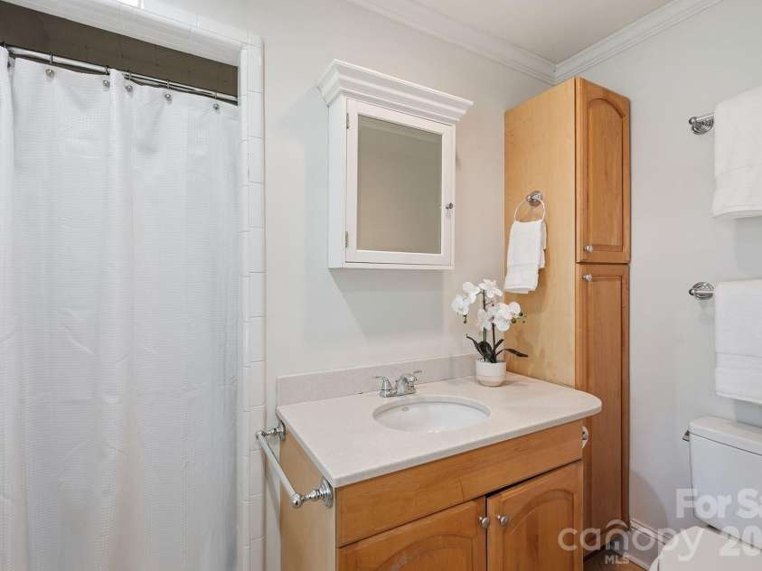 3635 Severn Avenue, Charlotte, NC 28210.  MLS# CAR4394133, YatesRealty ID 33648. 