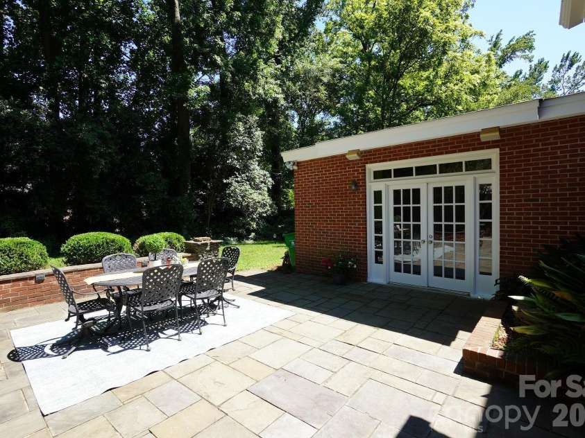 3635 Severn Avenue, Charlotte, NC 28210.  MLS# CAR4394133, YatesRealty ID 33648. 